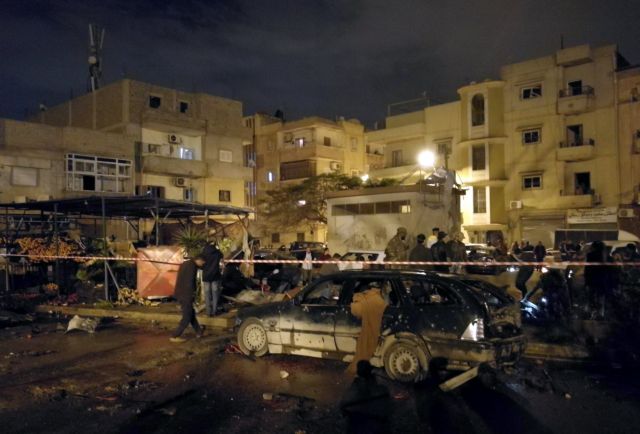 Διπλή βομβιστική επίθεση στη Λιβύη: Στους 35 οι νεκροί
