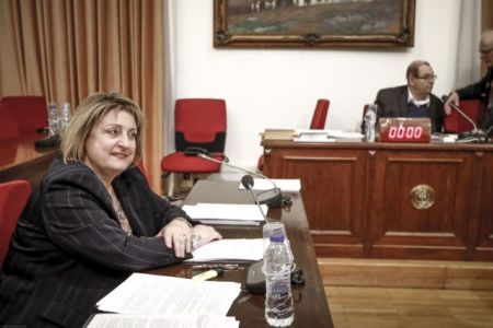 Βολές κατά Πολάκη από πρώην νομική σύμβουλο του ΚΕΕΛΠΝΟ