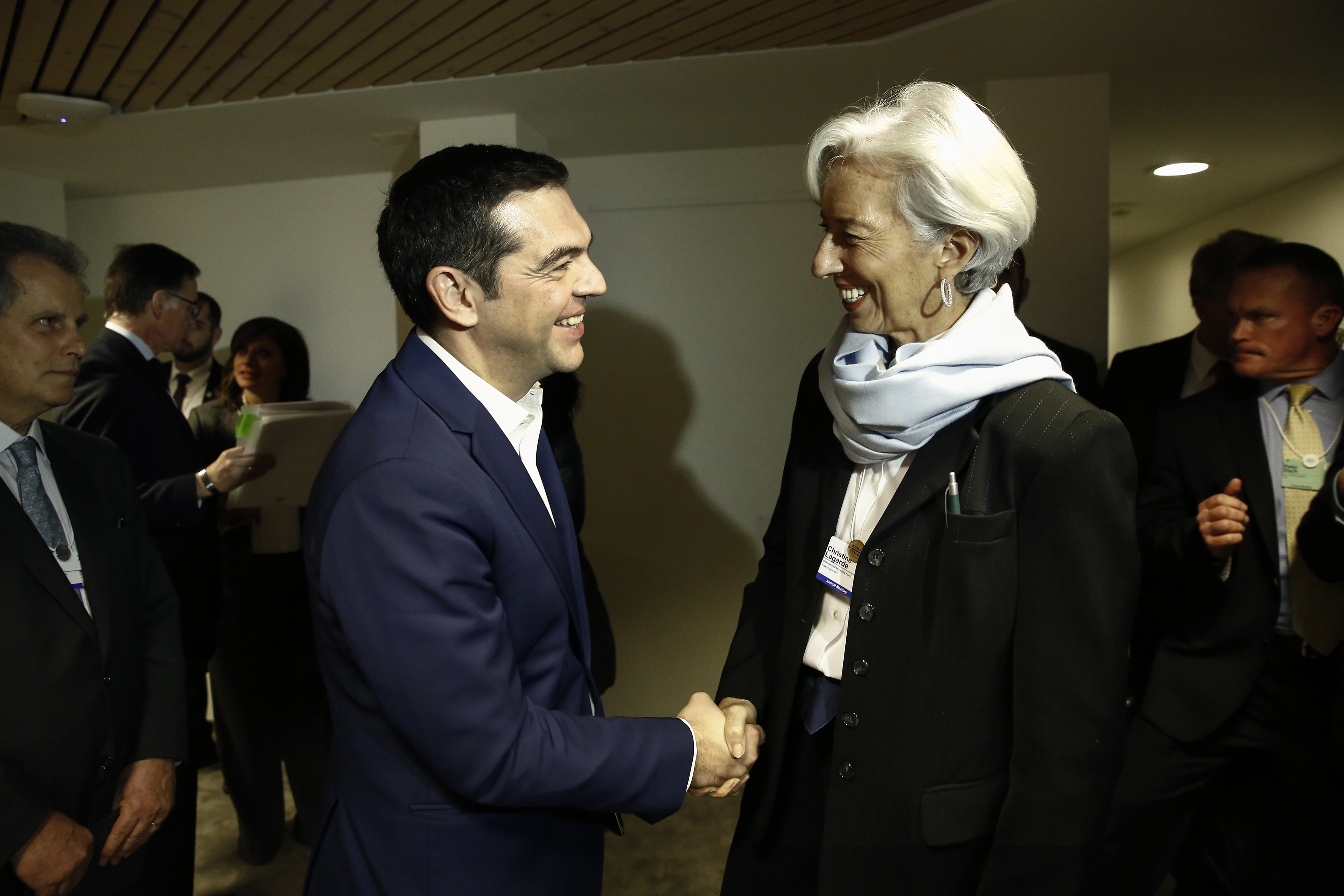 Tsipras, Lagarde agree to cooperate on debt relief