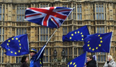 ΕΕ: Μεταβατική περίοδο 21 μηνών μετά το Brexit