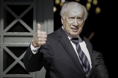 Ο Νίμιτς μεταφέρει στην ηγεσία της πΓΔΜ τις προτάσεις Κοτζιά