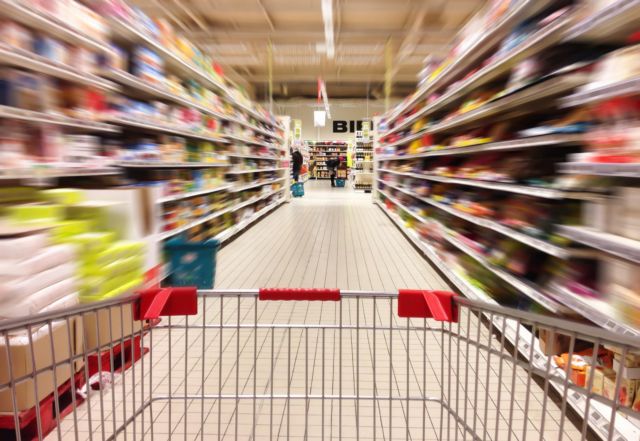 ΕΛΣΤΑΤ: Μειώθηκε ο όγκος πωλήσεων στο λιανικό εμπόριο