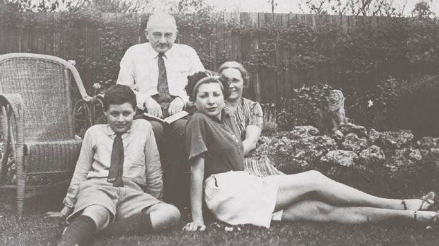 Μαρκ Μαζάουερ: Τα άρρητα μιας οικογένειας