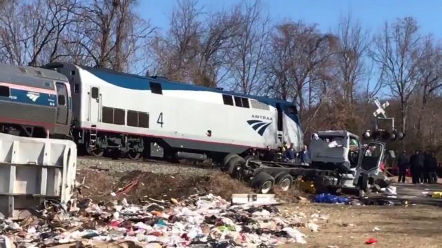 ΗΠΑ: Ατύχημα με τρένο που μετέφερε μέλη του Κογκρέσου