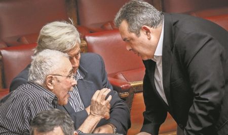 Ψάχνουν «πρόθυμους» να ψηφίσουν τη συμφωνία των Πρεσπών