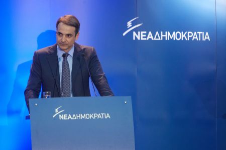 Σφοδρή καταδίκη της επίθεσης στο σπίτι του Μίκη Θεοδωράκη από τη ΝΔ