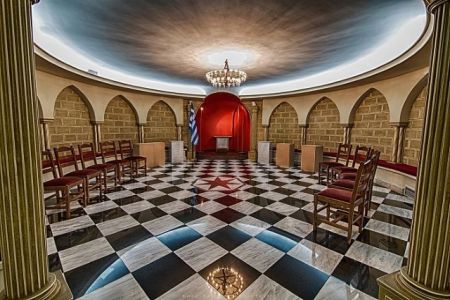 «Φύλλο και φτερό» τα ταμεία της Μεγάλης Στοάς της Ελλάδας