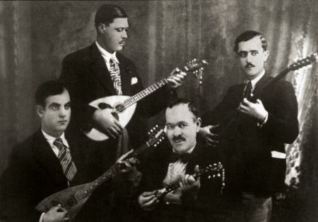 Ρεμπέτικο: Από τη Δραπετσώνα στην UNESCO