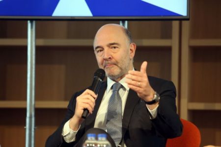 Μοσκοβισί: Ορατή η γραμμή τερματισμού των μνημονίων