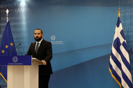 Τζανακόπουλος: Επιστρέφουν σύντομα στην Ελλάδα οι δύο αξιωματικοί