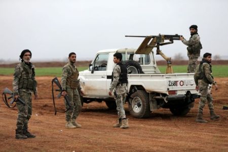 Συρία: Πολύνεκρες πυραυλικές επιθέσεις κατά στρατιωτικών θέσεων