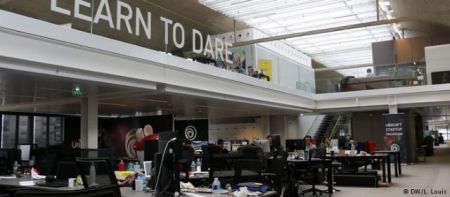 DW: Μπορεί να γίνει το Παρίσι παράδεισος των start-up;