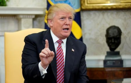 Ο Τραμπ θα συναντηθεί με τους επιζώντες του μακελειού στη Φλόριντα