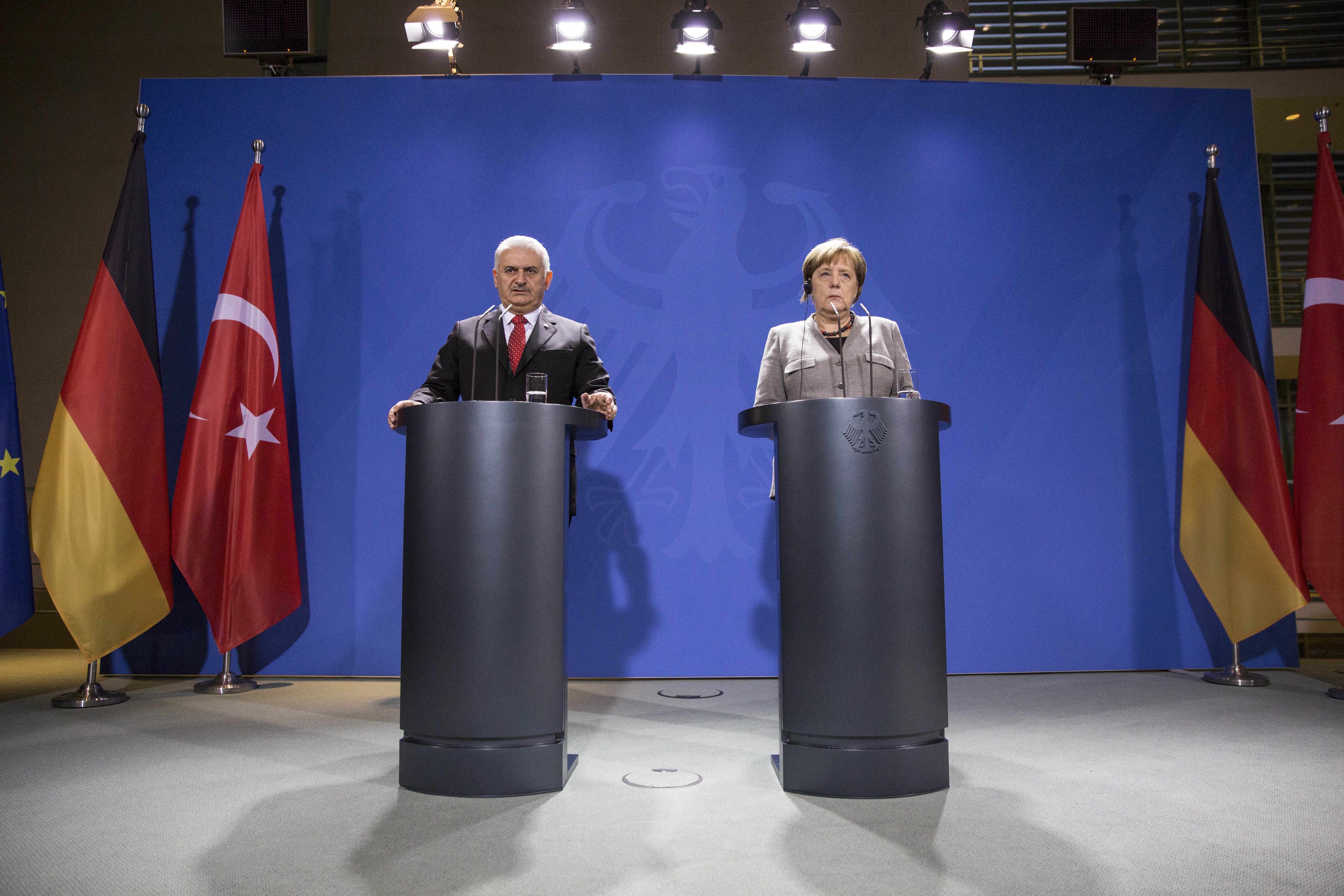 Μέρκελ: Πολλά εμπόδια στην προσπάθεια εξομάλυνσης των σχέσεων με την Τουρκία