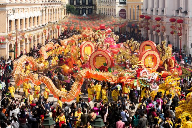 Θεαματικοί εορτασμοί απο όλον τον για την Κινέζικη Πρωτοχρονιά