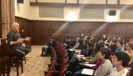 Ο Στάθης Λιβαθινός και η «Ιλιάδα» στο Τμήμα Θεάτρου του Γέιλ