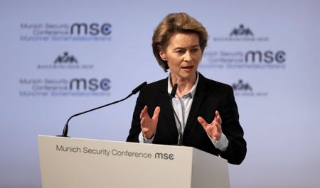 Γερμανία: Πιο ενεργό διεθνή ρόλο προανήγγειλε η υπουργός Άμυνας