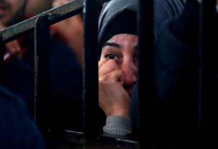 DW: Μακρύς ακόμη ο δρόμος για τις γυναίκες