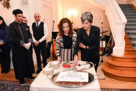 Βρετανή πρέσβης: Στόχος να έρθουν περισσότερες επενδύσεις στην Ελλάδα