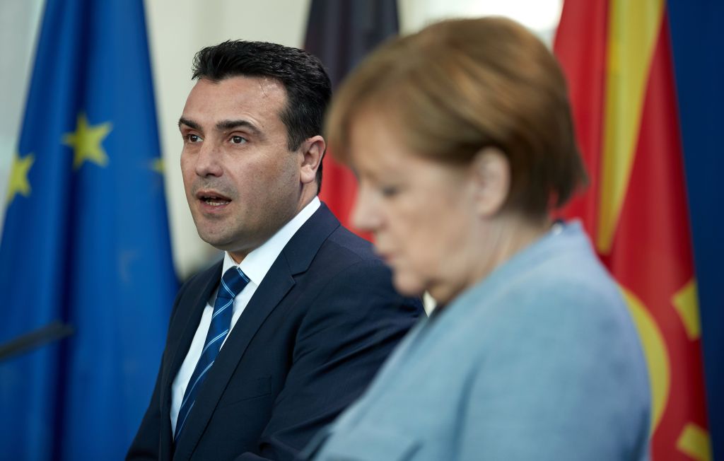 Η Μέρκελ επισκέπτεται τον Ζάεφ το Σάββατο  ενόψει του δημοψήφισματος για το «Σκοπιανό»