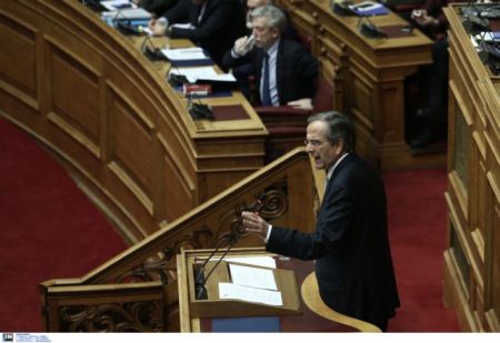 Απαντήσεις από την κυβέρνηση ζητούν συνεργάτες του Σαμαρά για Novartis