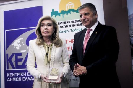 Κέντρα ενημέρωσης για τη δωρεά μυελού οστών στους δήμους