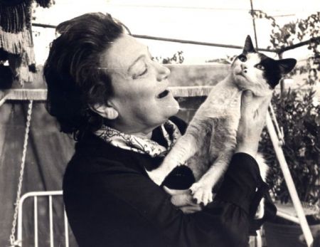 Αφιέρωμα του Αρχείου της ΕΡΤ στην Αμαλία Φλέμινγκ