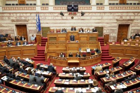 Την Τετάρτη η ψήφιση στην Ολομέλεια για τους υδρογονάνθρακες