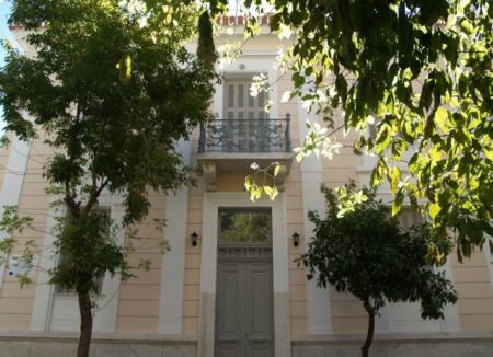 Εκστρατεία ενημέρωσης για HIV και AIDS σε γειτονίες της Αθήνας