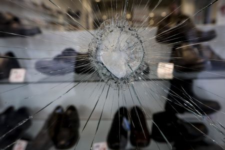 Εισαγγελική παρέμβαση για σπάσιμο καταστημάτων στην Πατησίων