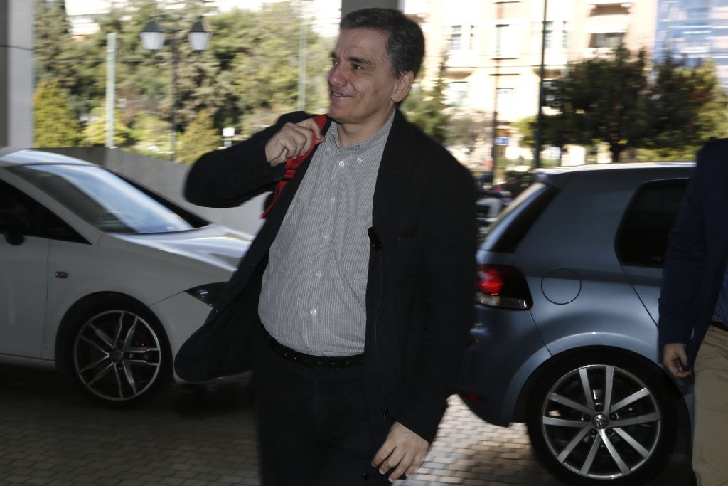 Δημοσιονομικά και αντικειμενικές αξίες στο «μικροσκόπιο» των θεσμών