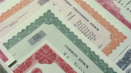 Το Δημόσιο άντλησε €1,138 δισ. από τα 6μηνα έντοκα γραμμάτια