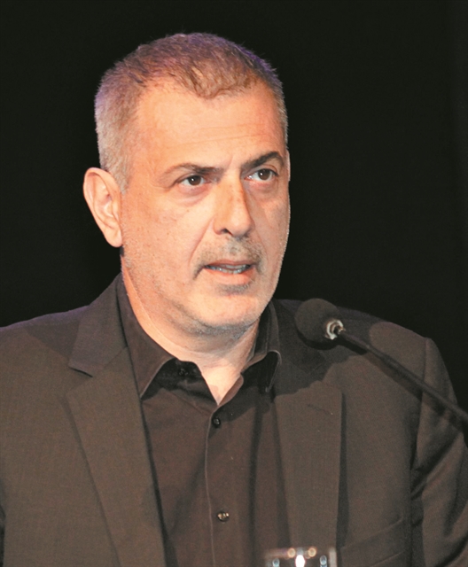 Ξυπνάει ο «κοιμώμενος γίγαντας» του Πειραιά