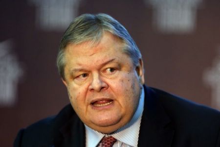 Βενιζέλος: Η κυβέρνηση παίζει με την φωτιά στη Δικαιοσύνη