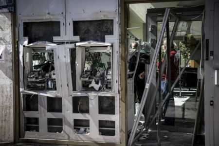 Σε βόμβα μετέτρεψαν το ΑΤΜ ληστές στην Αγία Παρασκευή