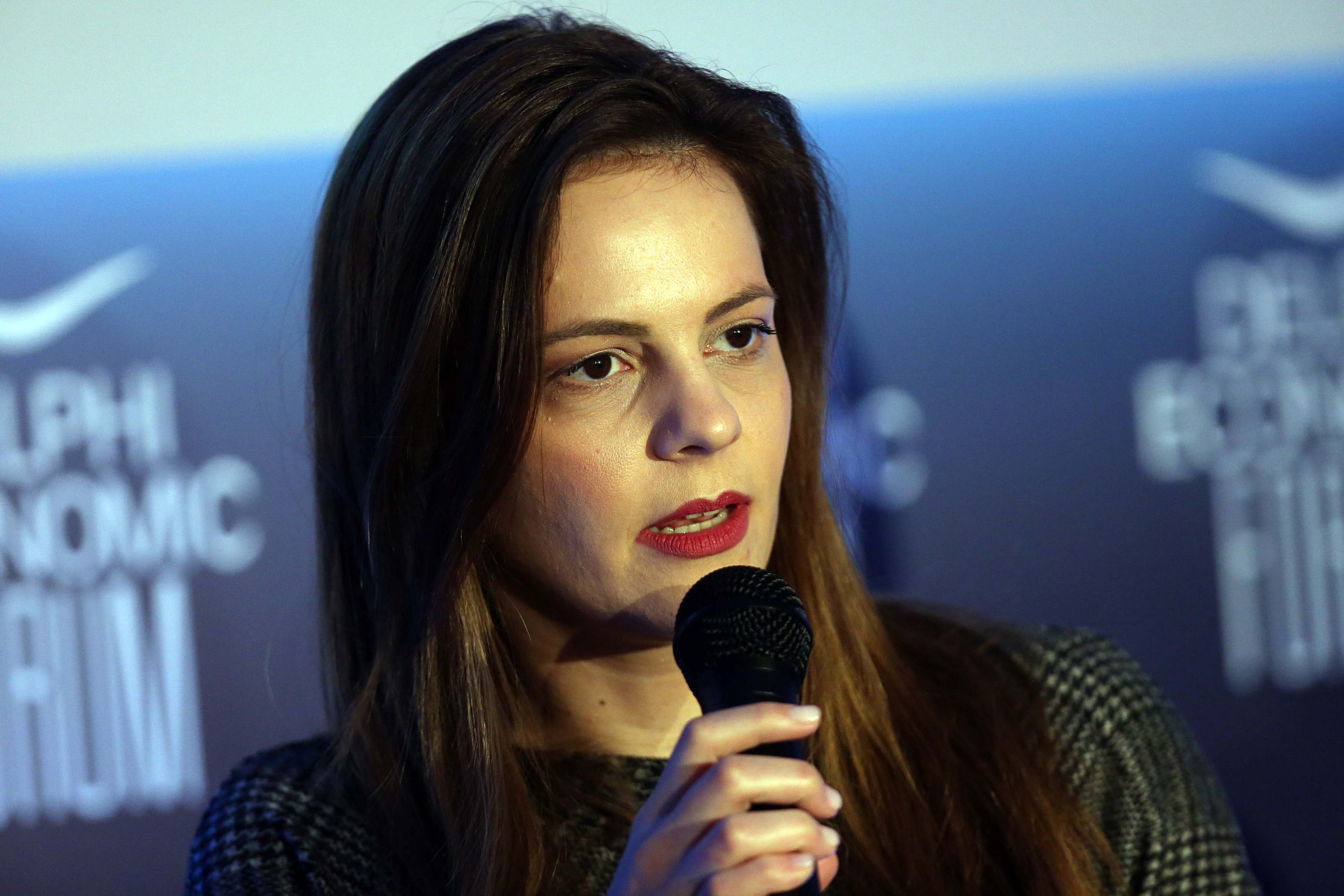 Κρίσιμα εργασιακά θέματα στο επίκεντρο της συνάντησης Αχτσιόγλου – ΕΣΕΕ