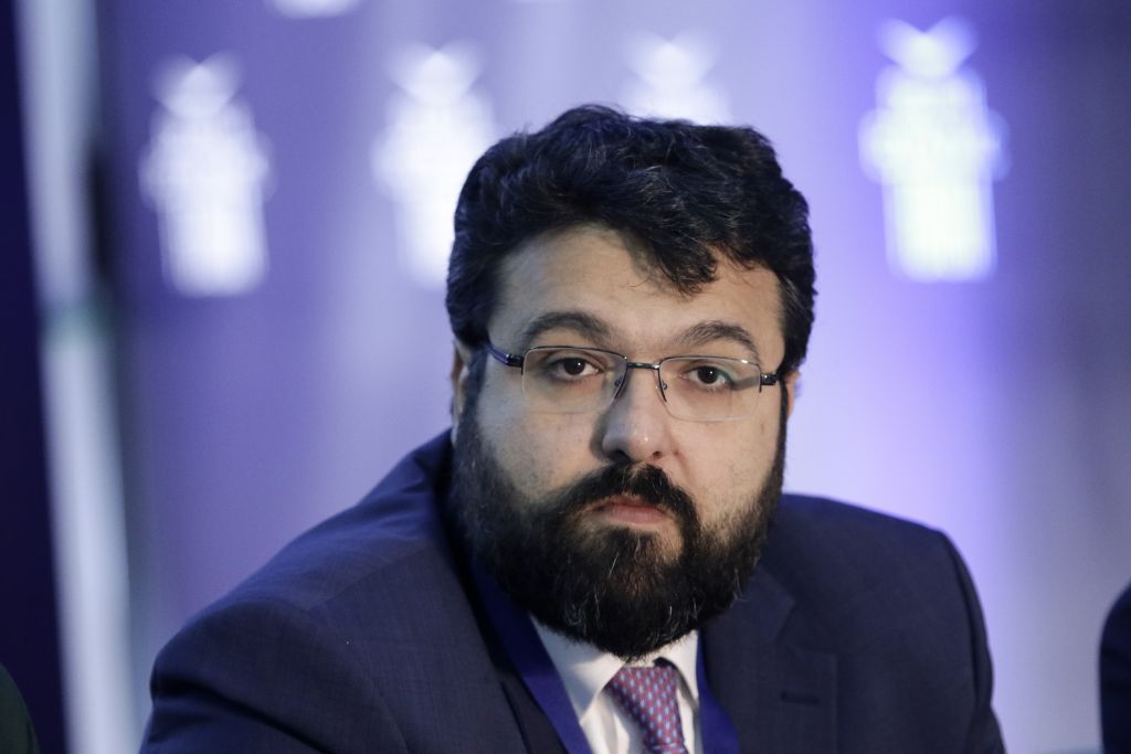 Government plans crackdown on football violence,suspends Super League