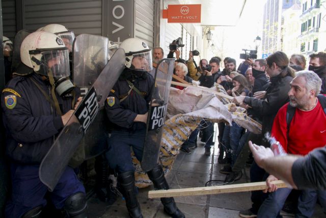 Ενταση και χημικά σε συμβολαιογραφείο στην Αθήνα