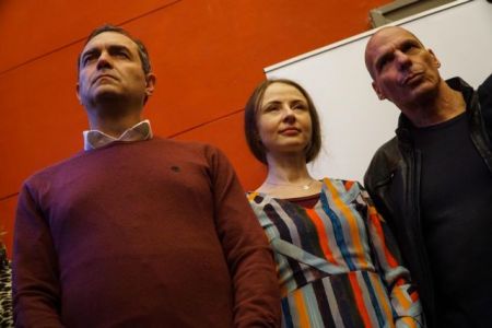 Νάπολη: Ιδρύθηκε το διεθνικό κίνημα των Βαρουφάκη, Ντε Ματζίστρις και Αμόν