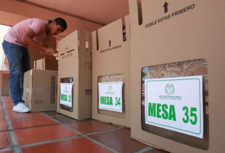 Κολομβία: Κρίσιμες εκλογές κρίνουν την ειρήνη στη χώρα