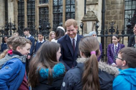 Βρετανία: Δεν προσκάλεσαν τη Μέι στον πριγκιπικό γάμο στις 19 Μαΐου