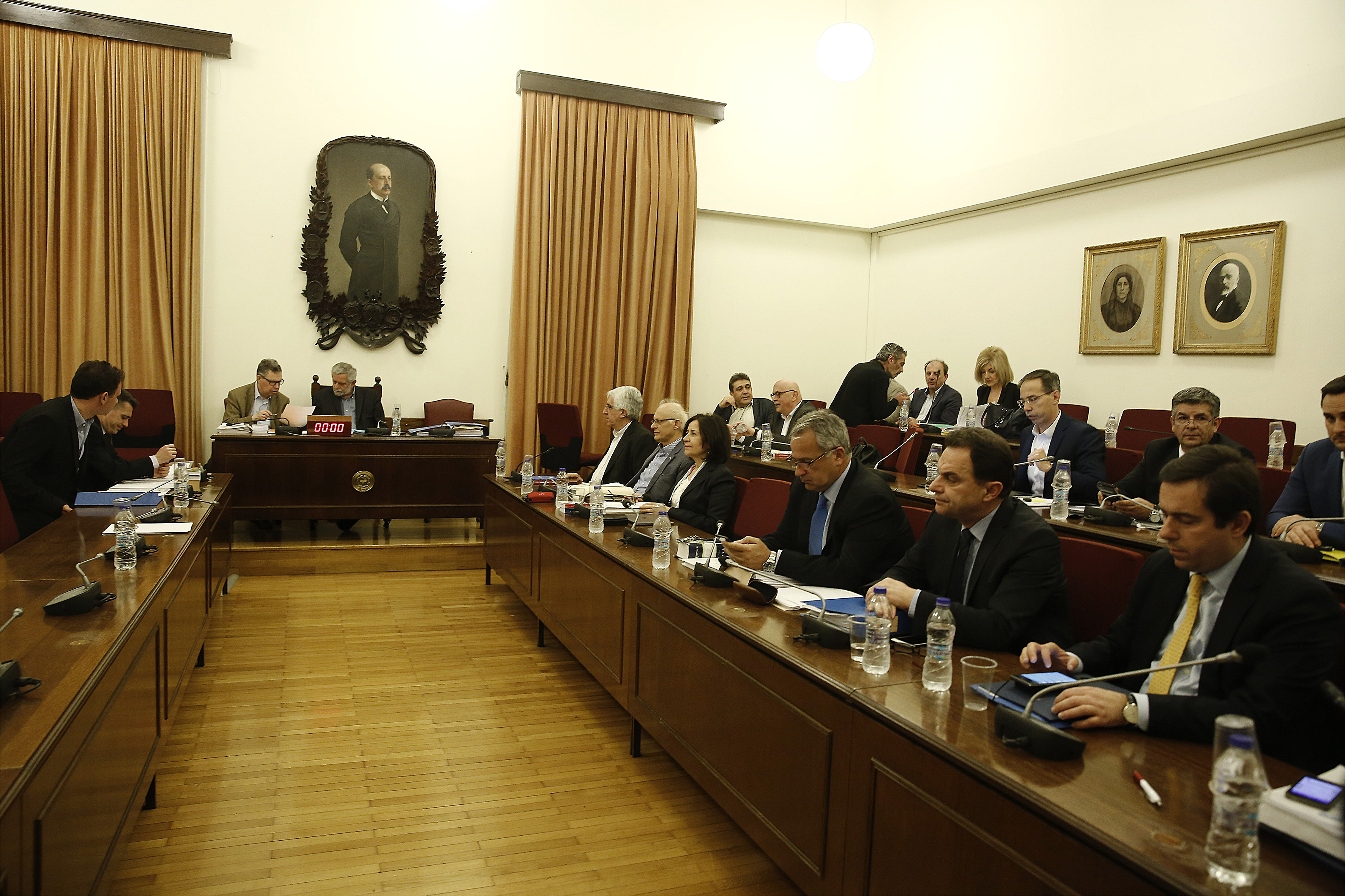 Η ΔΗΣΥ προανήγγειλε την αποχώρησή της από την Προανακριτική για την Novartis