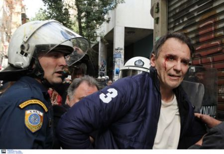 Πλειστηριασμοί: Κατηγορίες για επτά πλημμελήματα στους συλληφθέντες