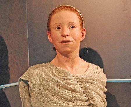 Παρουσιάζεται η αναμνηστική σειρά γραμματοσήμων «Μύρτις»