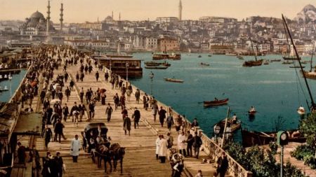 Στον λαβύρινθο της Πόλης