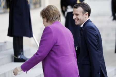 Σχέδια Μέρκελ – Μακρόν για τον οδικό χάρτη της νέας ΕΕ