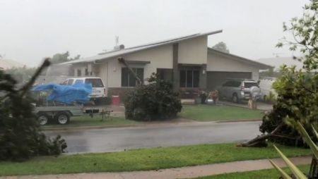 Ο κυκλώνας Marcus πλήττει την Δυτική Αυστραλία