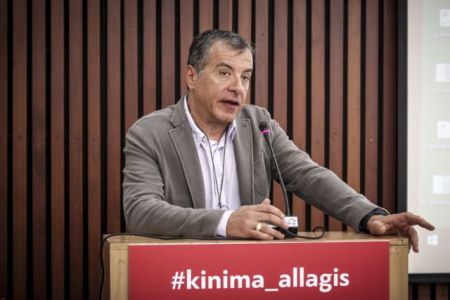 Παρέμβαση Θεοδωράκη για τον σύγχρονο ρόλο των γυναικών