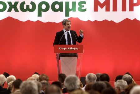 Λοβέρδος: Παραιτείται ο Πρωθυπουργός μετά την ανάληψη της πολιτικής ευθύνης