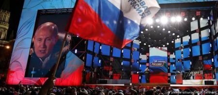 DW: Τι φέρνει ο θρίαμβος Πούτιν στις σχέσεις με Ευρώπη και ΗΠΑ;